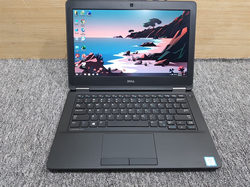 Dell Latitude E 5270 (i5-6300U/8GB/256GB SSD/12.5 INCH HD)