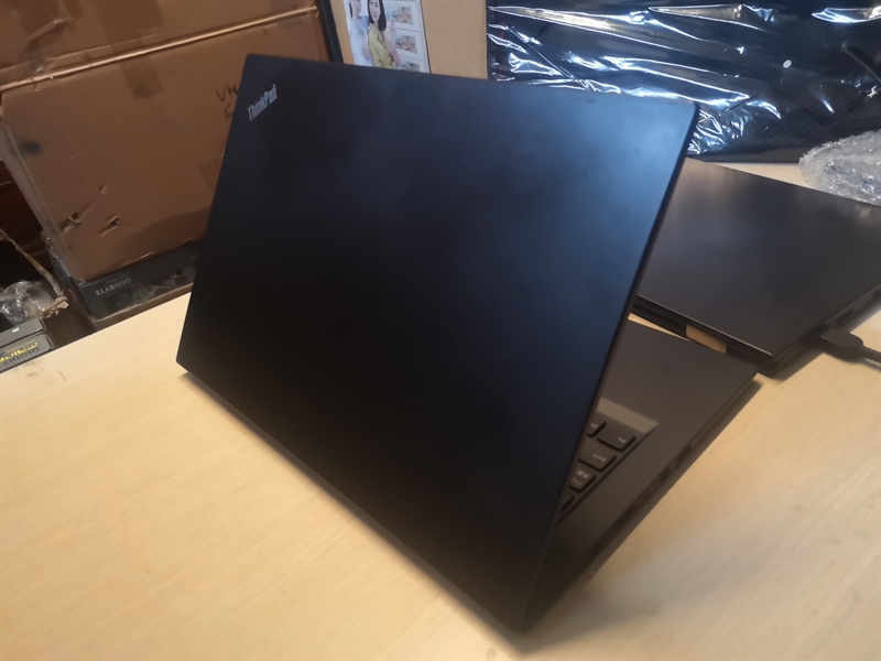 Laptop Lenovo THINKPAD X1 CARBON GEN 4 Core I7 6600U/8G/SSD256G FHD
