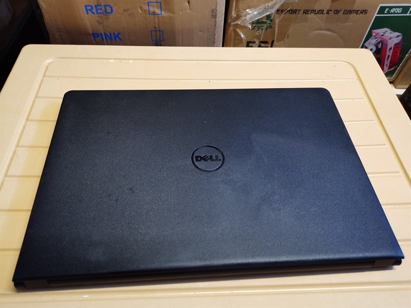 Dell Vostro 3568 I7 7500U 16G SSD128G/ hdd 1T/ Vga Amd M420 2g Màn 15.6 full HD(đen ) KO SẠC