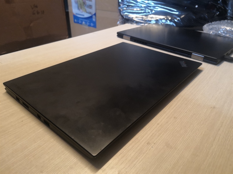 Laptop Lenovo THINKPAD X1 CARBON GEN 4 Core I7 6600U/8G/SSD256G FHD