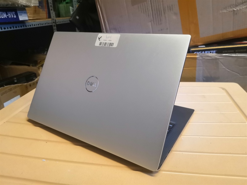 laptop Dell xps 9380/i7-8565/16g/nvme 512g/lcd 13.3in fhd