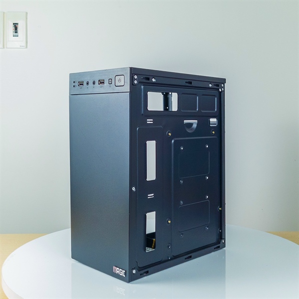 CASE MAGIC M-06 (MATX)